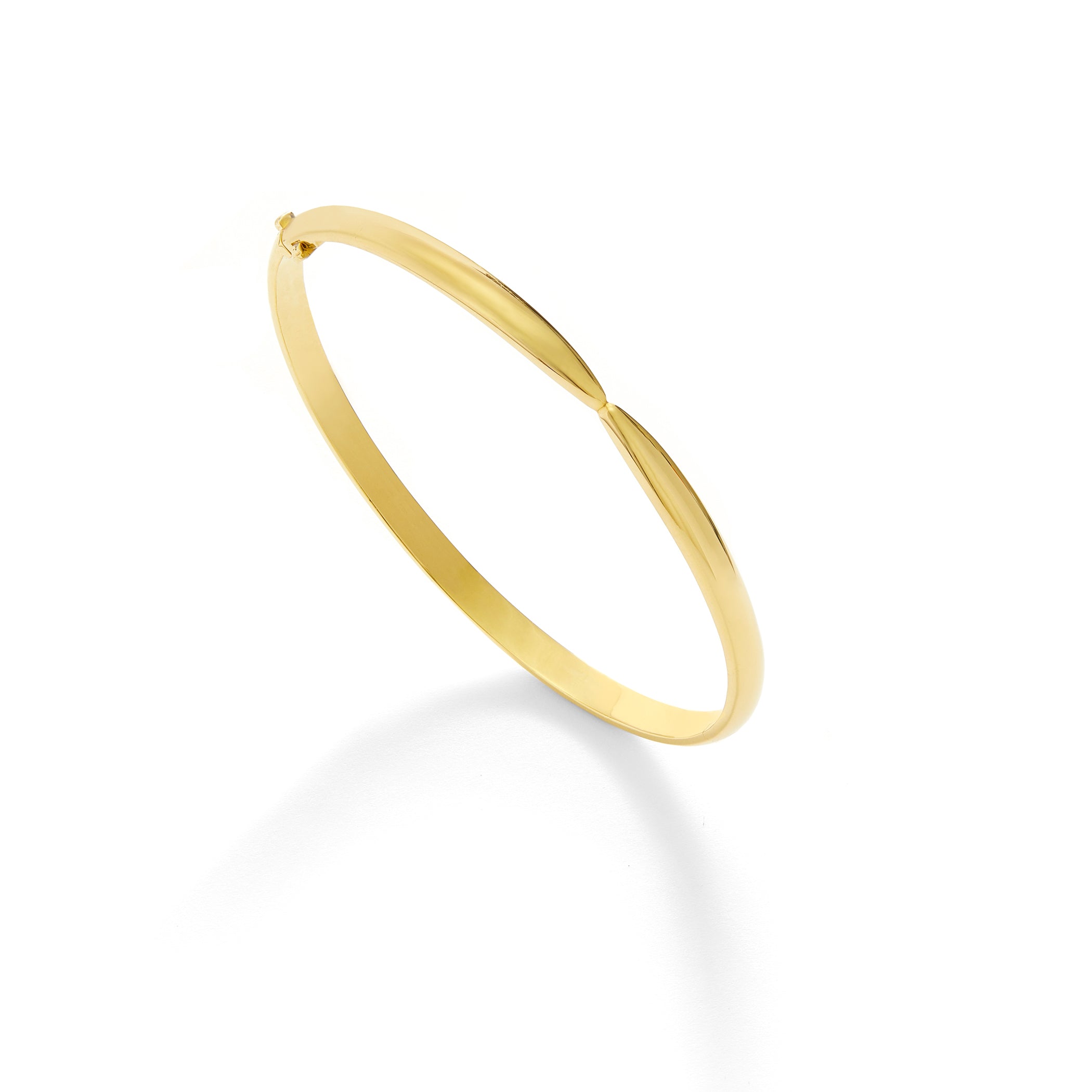 Kissing Claw Cuff in Yellow Gold