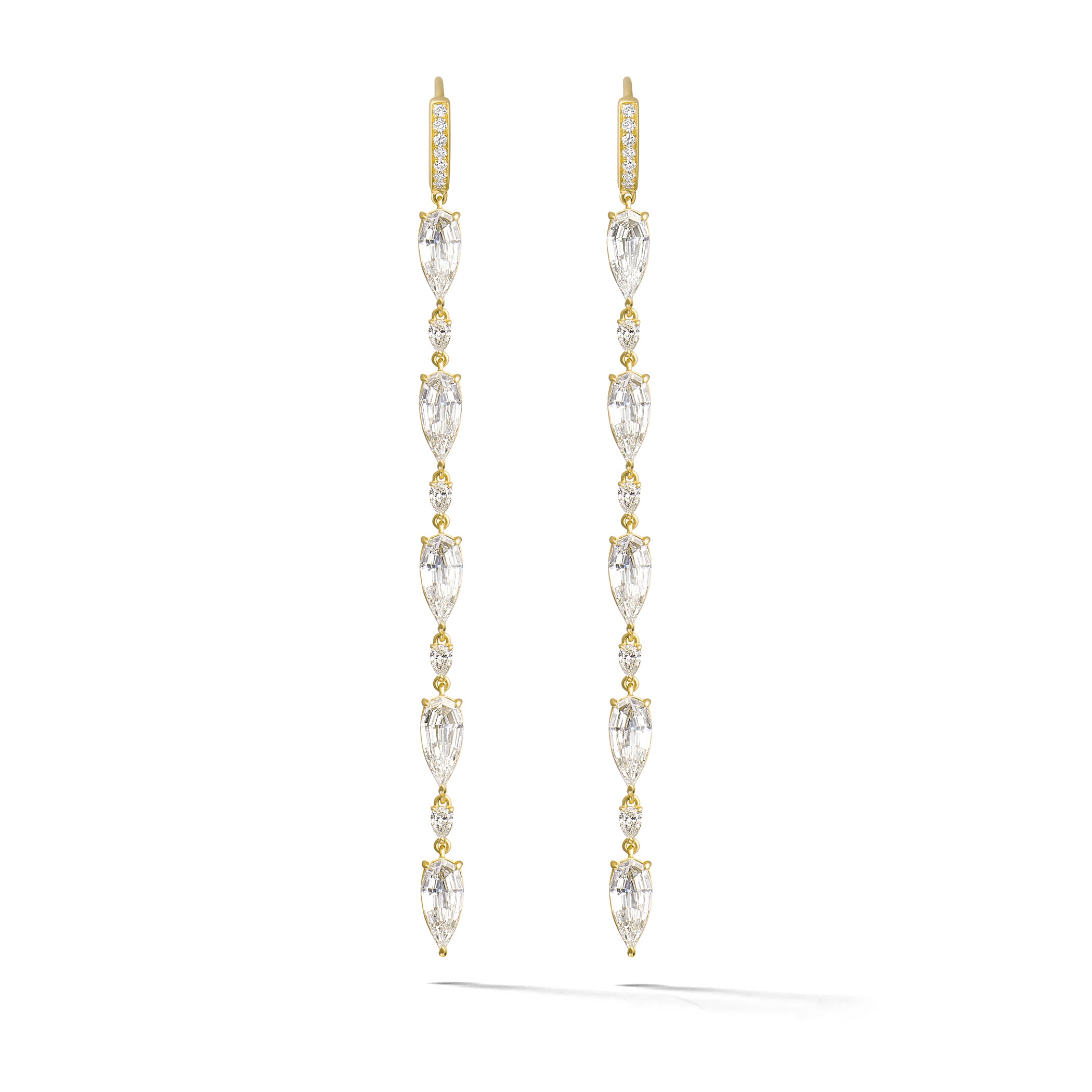 Boa V Earrings in Yellow Gold