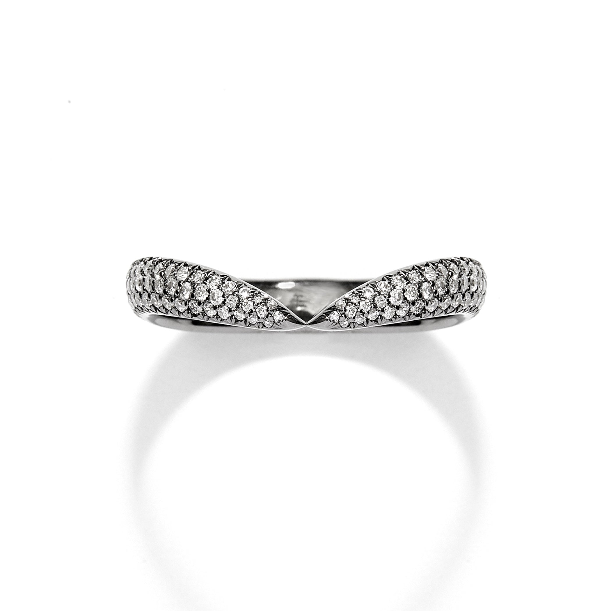 Pavé Nesting Claw in Blackened White Gold