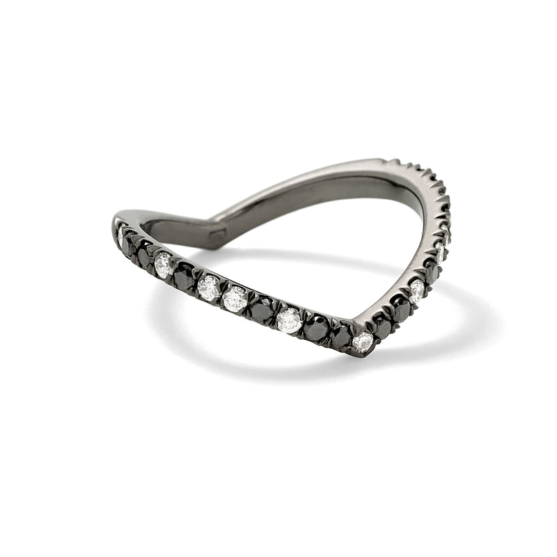 Sergeant static in 18K Blackened White Gold with White and Black Diamonds